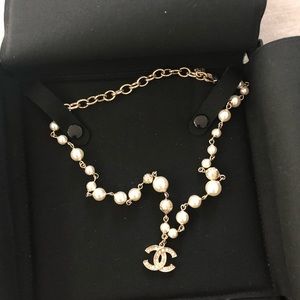 CHANEL Pearl Necklace